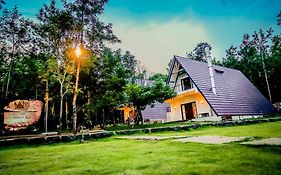 Queens Hotel -Yellow Lake Resorts &Spa -Yercaud